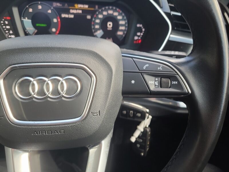 More views of Audi Q3