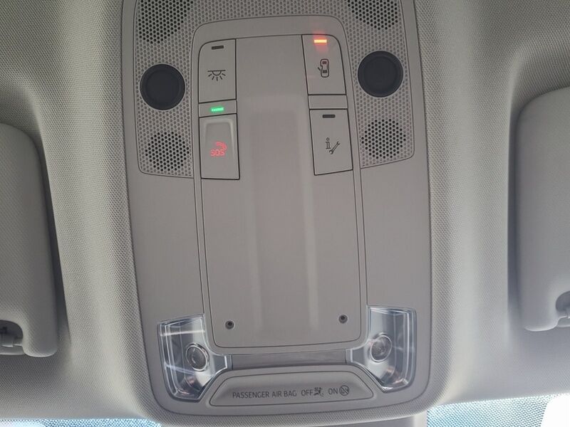 More views of Audi Q3