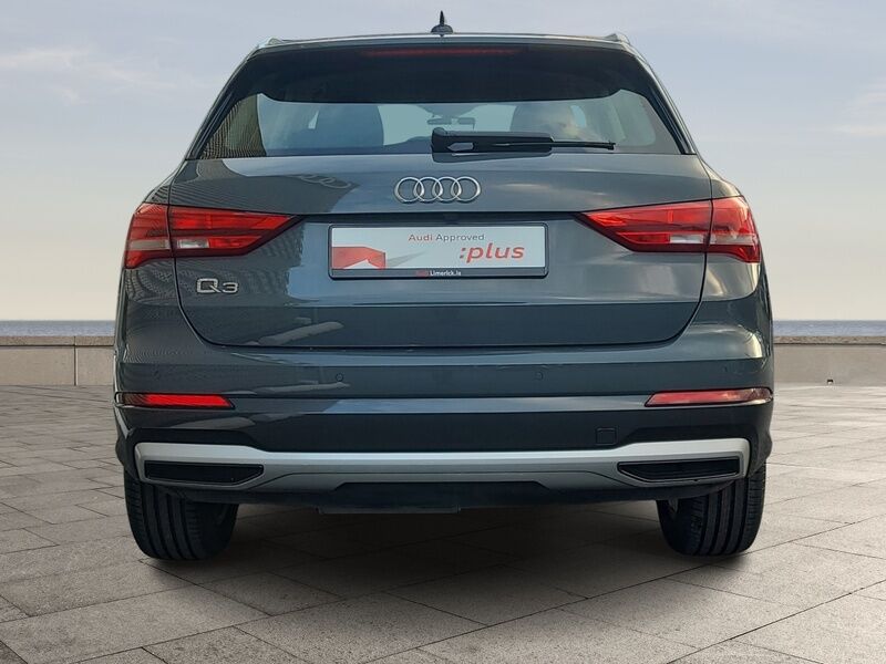 More views of Audi Q3