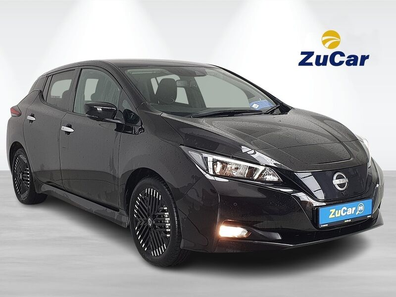 More views of Nissan Leaf