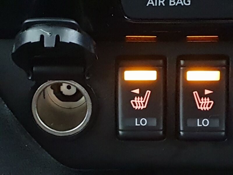 More views of Nissan Leaf