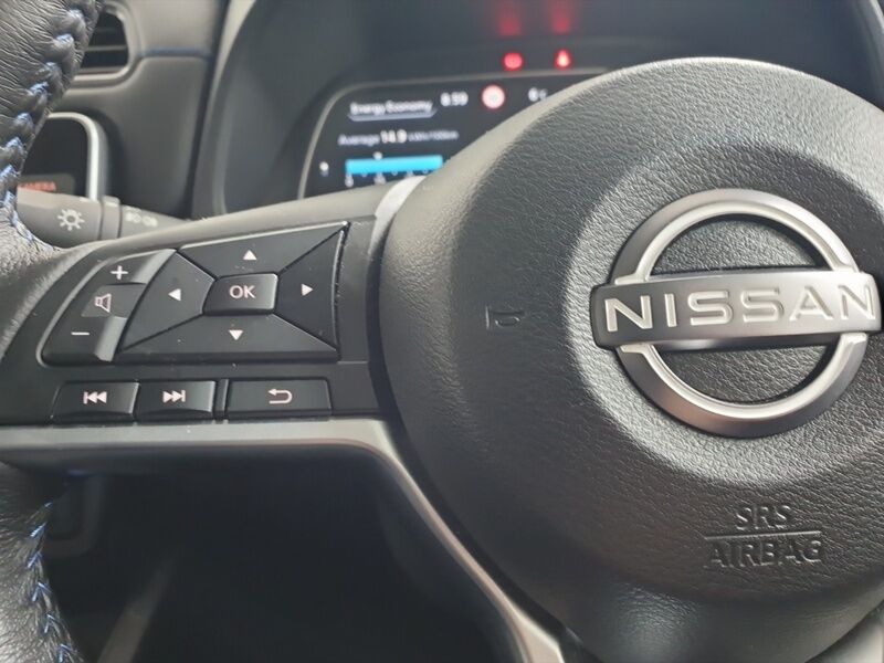 More views of Nissan Leaf