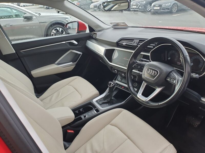 More views of Audi Q3