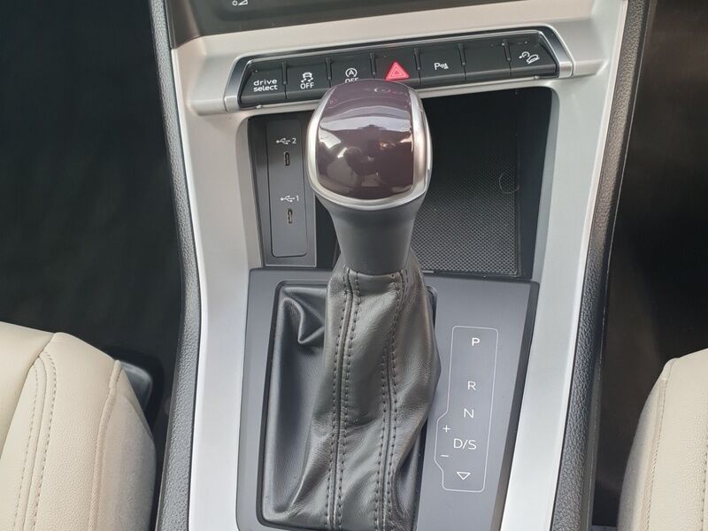 More views of Audi Q3