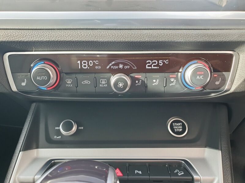 More views of Audi Q3