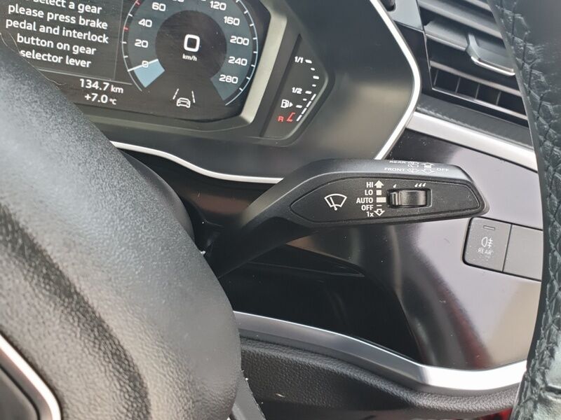 More views of Audi Q3