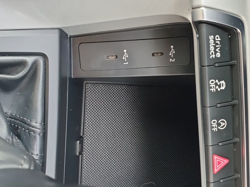 More views of Audi Q3