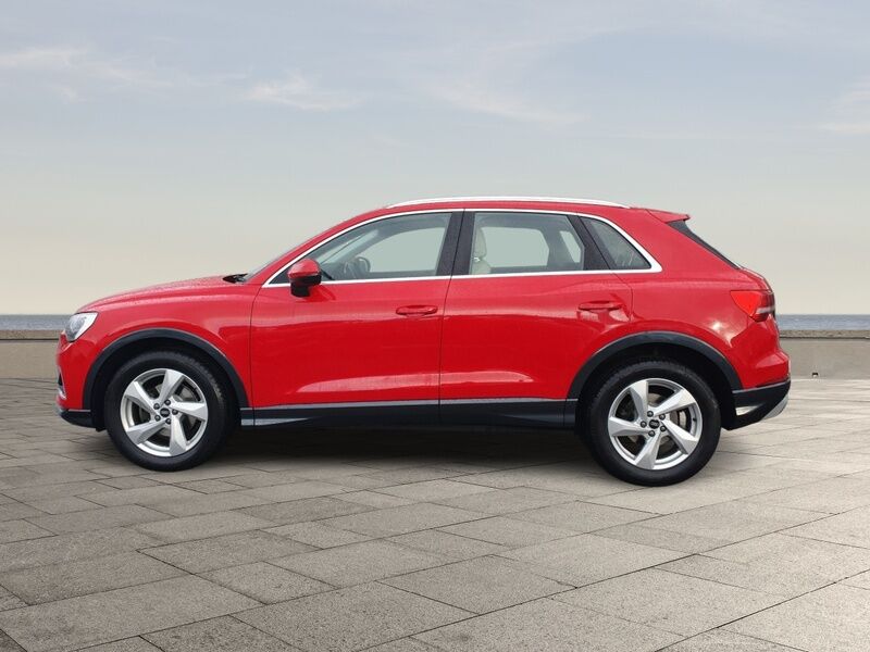 More views of Audi Q3
