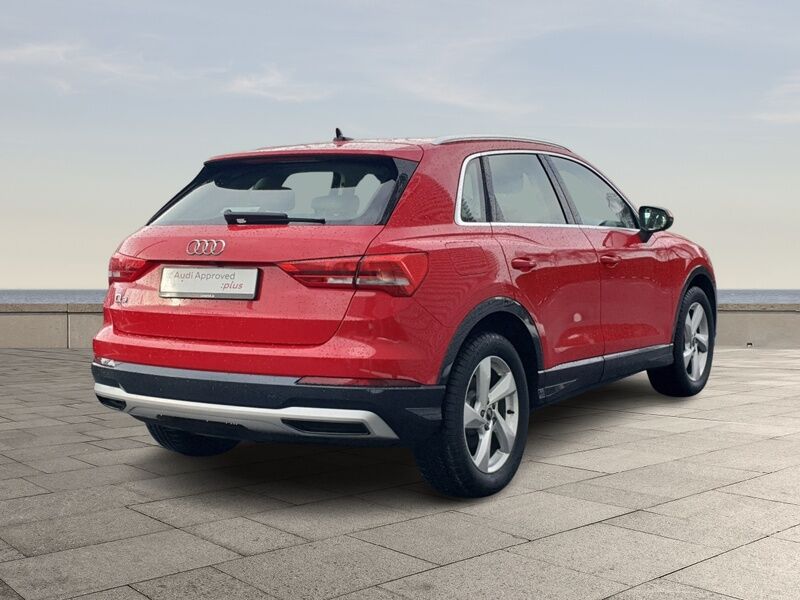 More views of Audi Q3