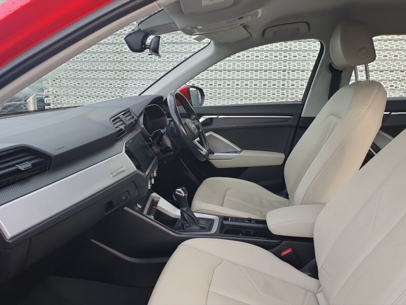 More views of Audi Q3