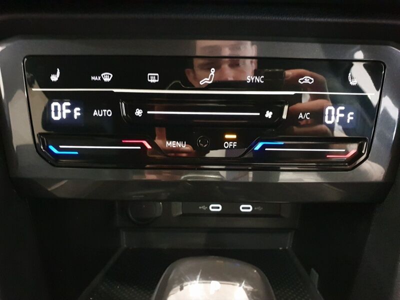 More views of Volkswagen Tiguan Allspace