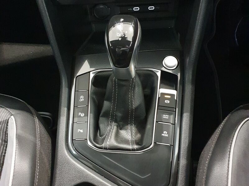 More views of Volkswagen Tiguan Allspace