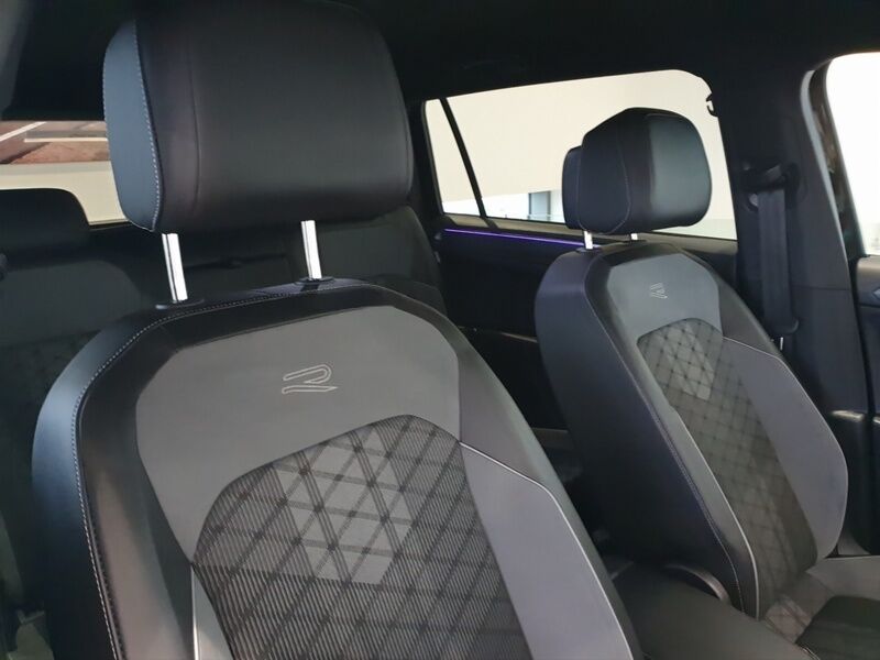 More views of Volkswagen Tiguan Allspace