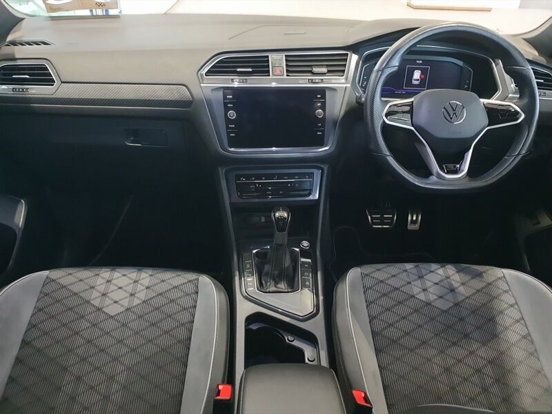 More views of Volkswagen Tiguan Allspace