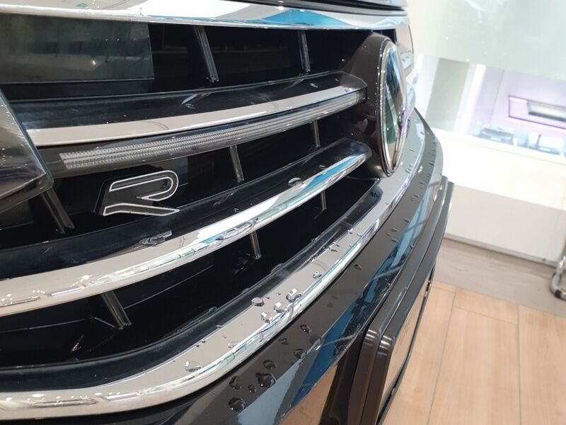 More views of Volkswagen Tiguan Allspace