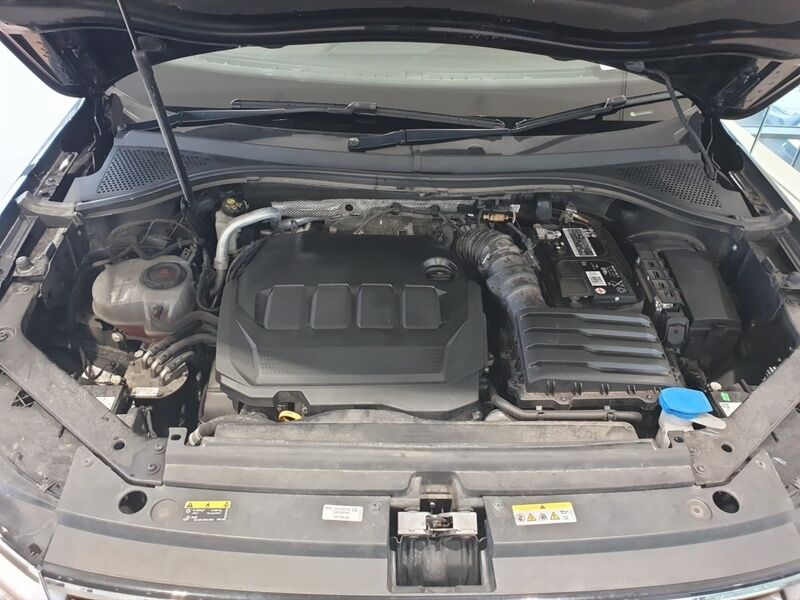 More views of Volkswagen Tiguan Allspace