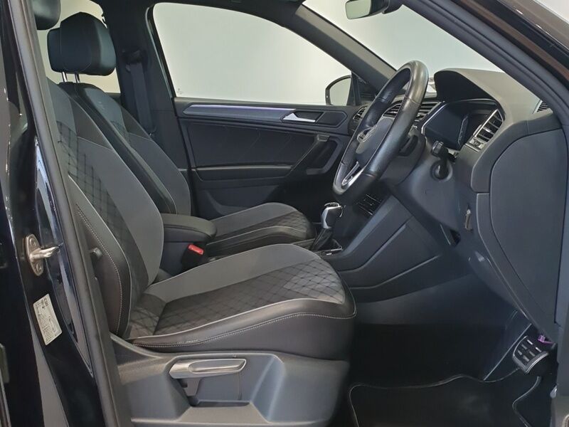 More views of Volkswagen Tiguan Allspace