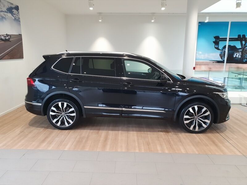More views of Volkswagen Tiguan Allspace