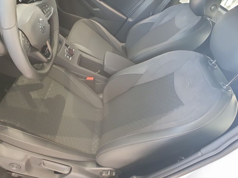 More views of Volkswagen T-Roc