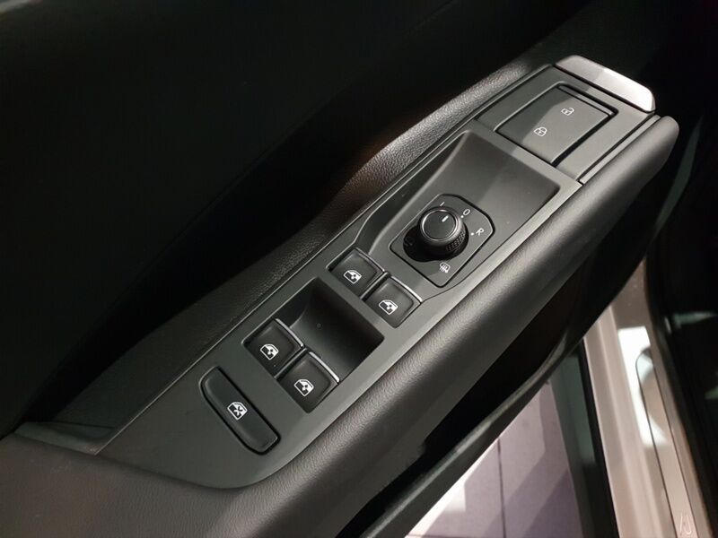 More views of Volkswagen T-Roc