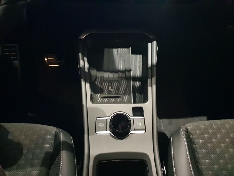 More views of Volkswagen T-Roc