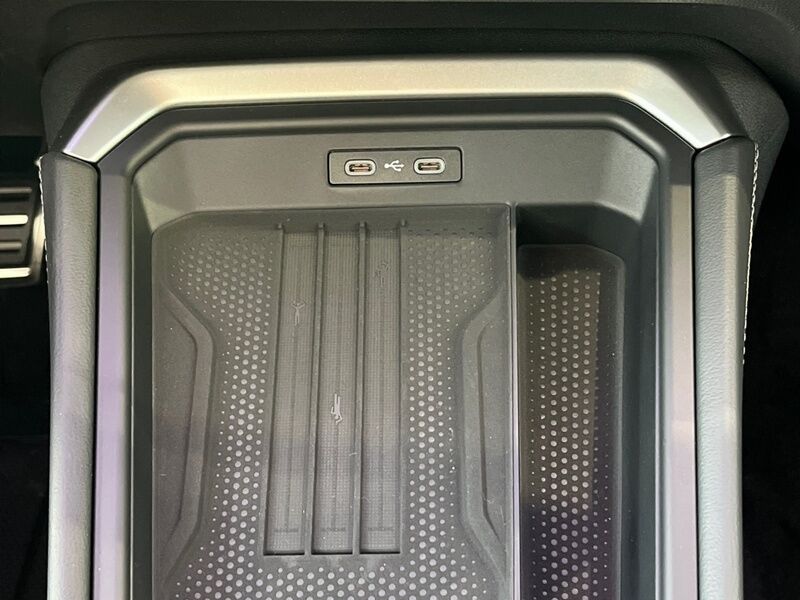 More views of Volkswagen T-Roc