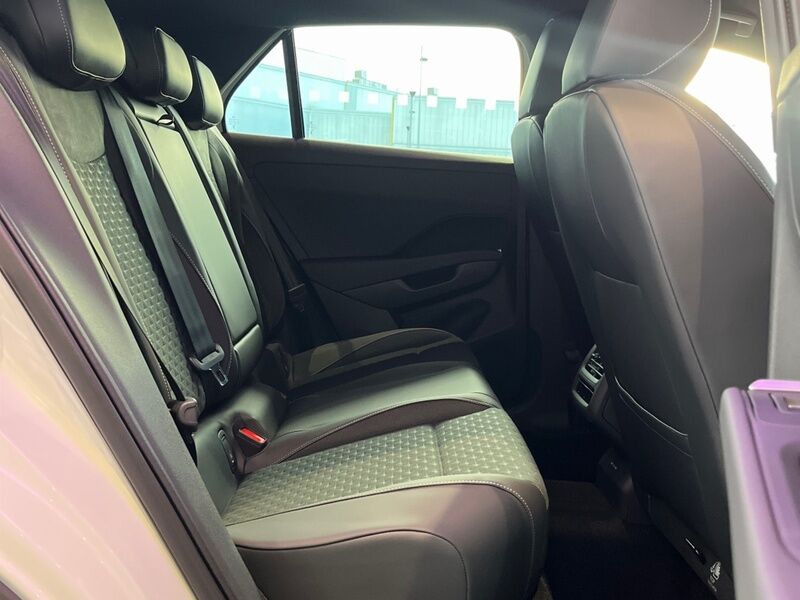 More views of Volkswagen T-Roc