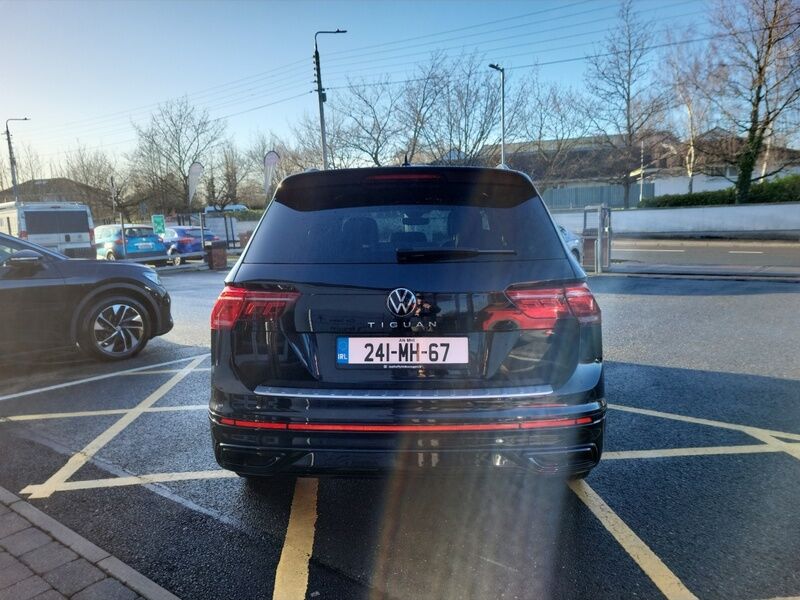 More views of Volkswagen Tiguan Allspace