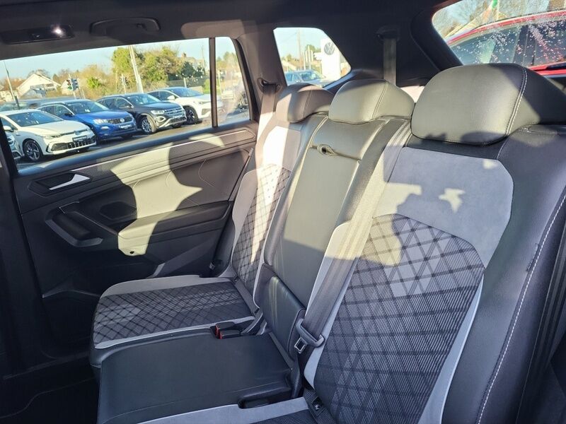 More views of Volkswagen Tiguan Allspace