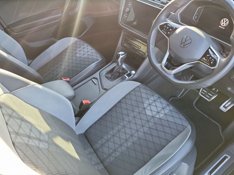 More views of Volkswagen Tiguan Allspace