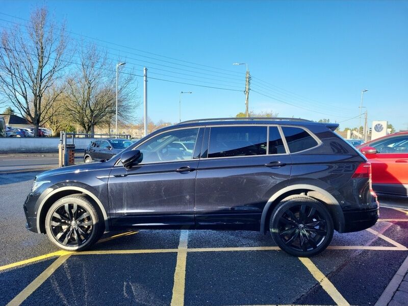 More views of Volkswagen Tiguan Allspace