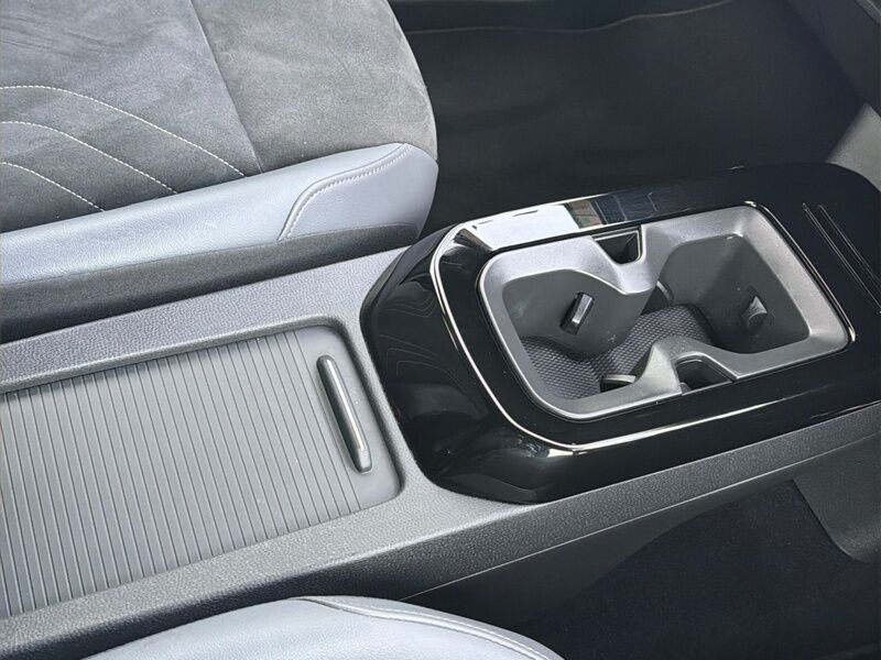 More views of Volkswagen ID.4