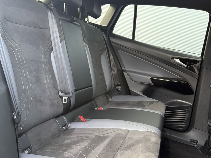 More views of Volkswagen ID.4