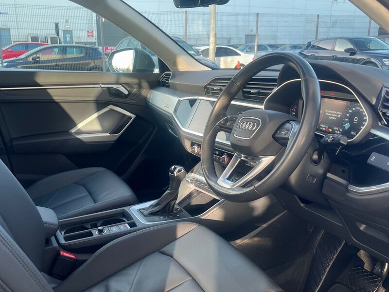 More views of Audi Q3