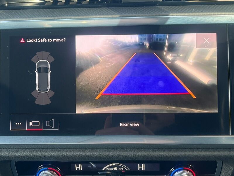 More views of Audi Q3