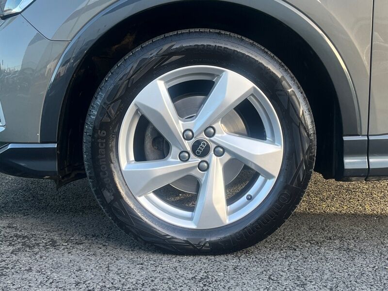 More views of Audi Q3