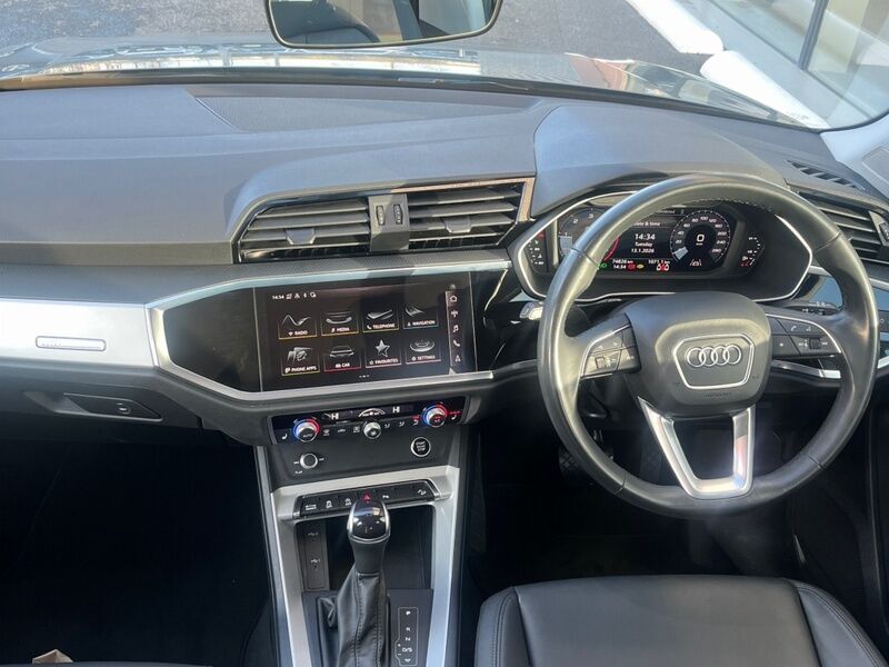 More views of Audi Q3
