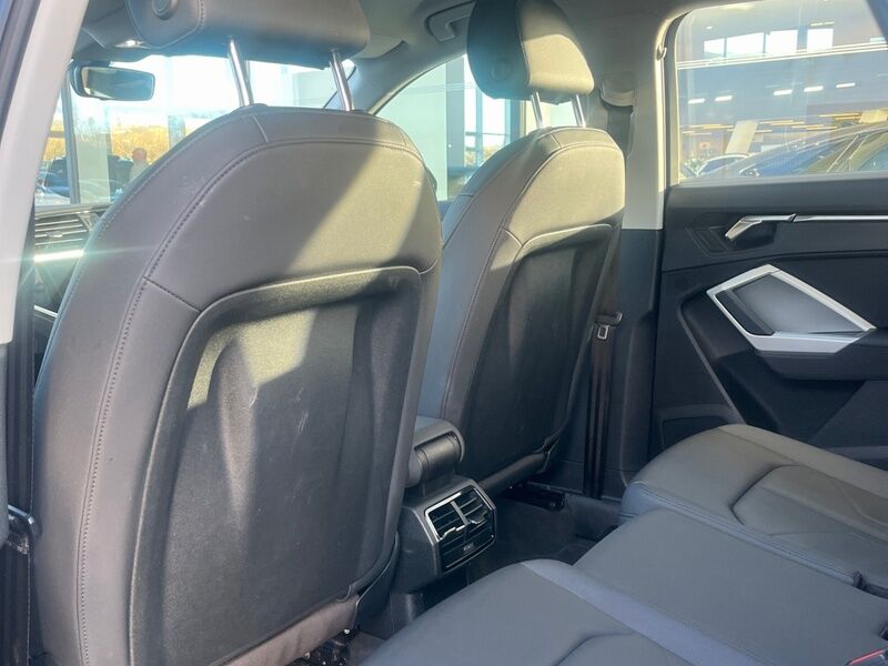 More views of Audi Q3