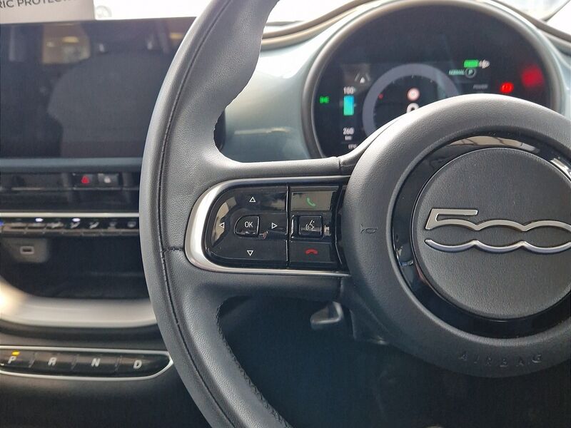 More views of Fiat 500e