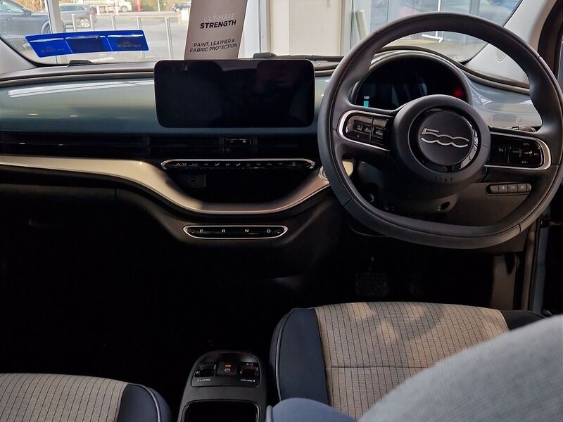 More views of Fiat 500e