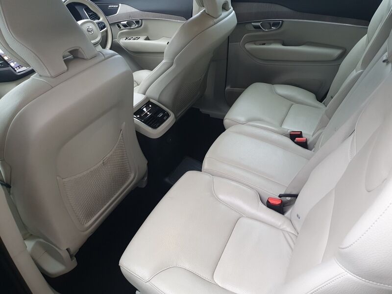 More views of Volvo XC90