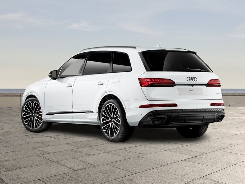 More views of Audi Q7