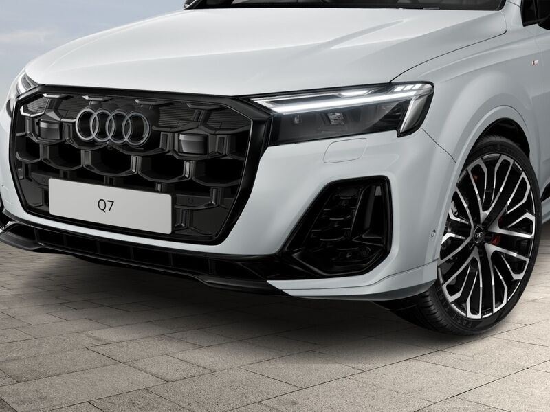 More views of Audi Q7