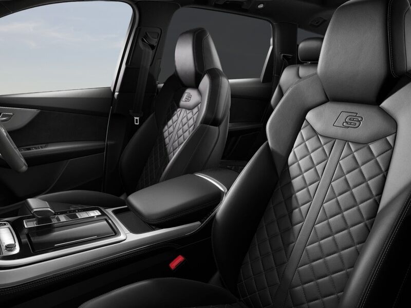 More views of Audi Q7