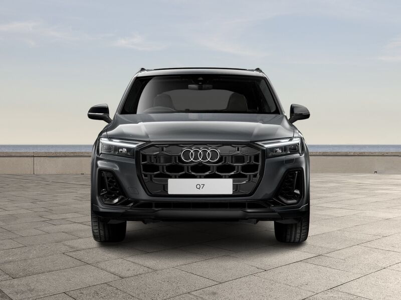 More views of Audi Q7