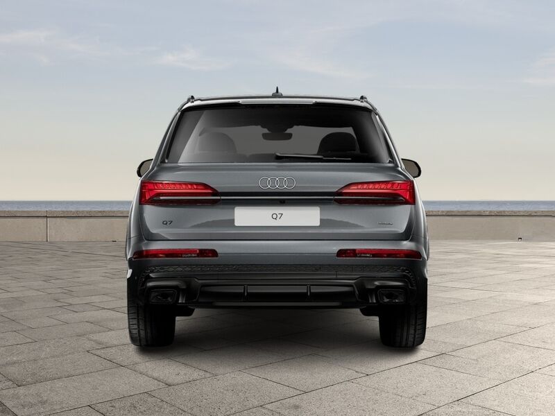 More views of Audi Q7