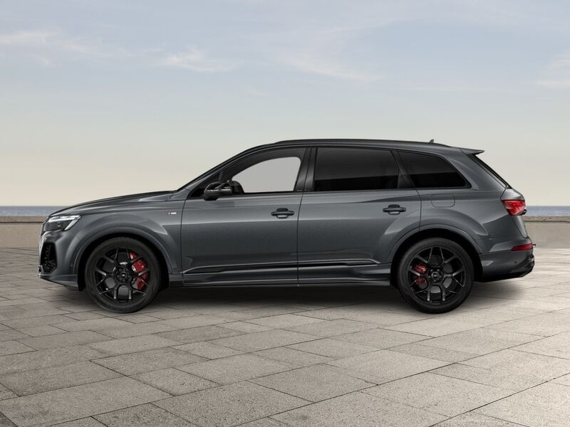 More views of Audi Q7