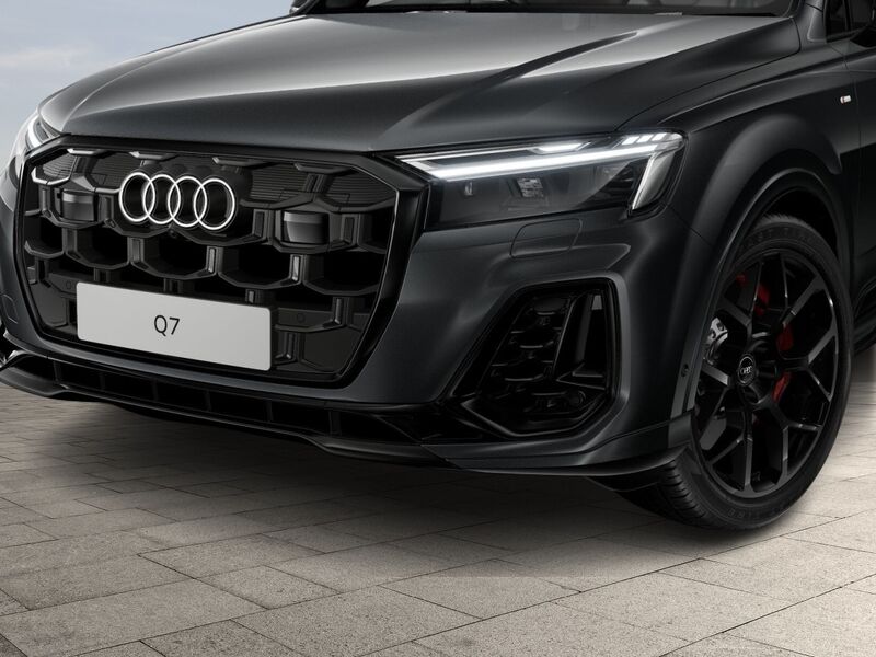 More views of Audi Q7