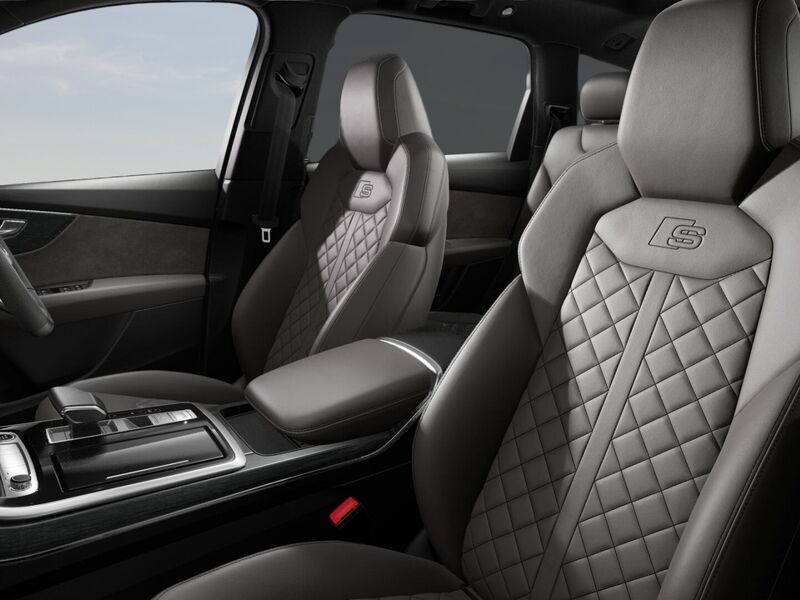 More views of Audi Q7