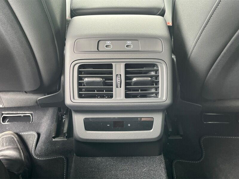 More views of Audi Q5